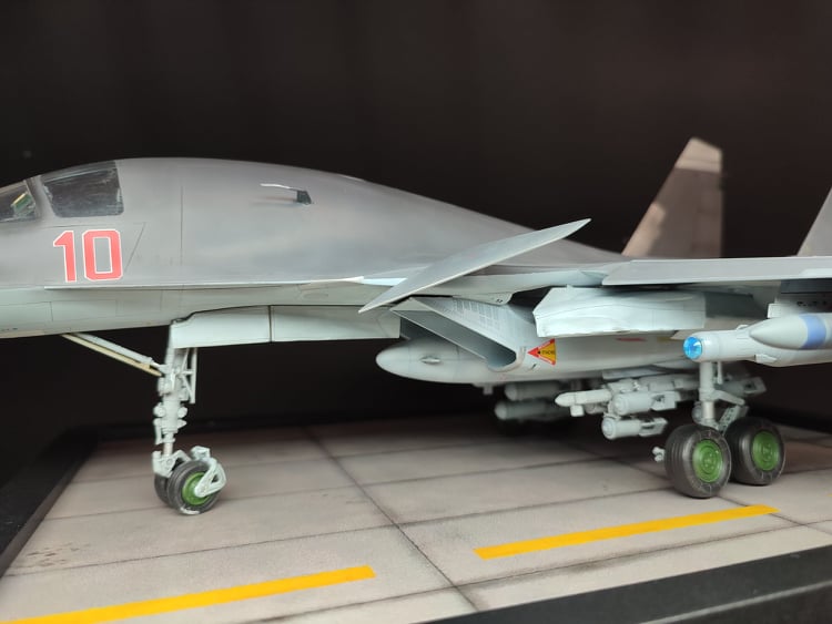 SU 34 HOBBY BOSS 1/48