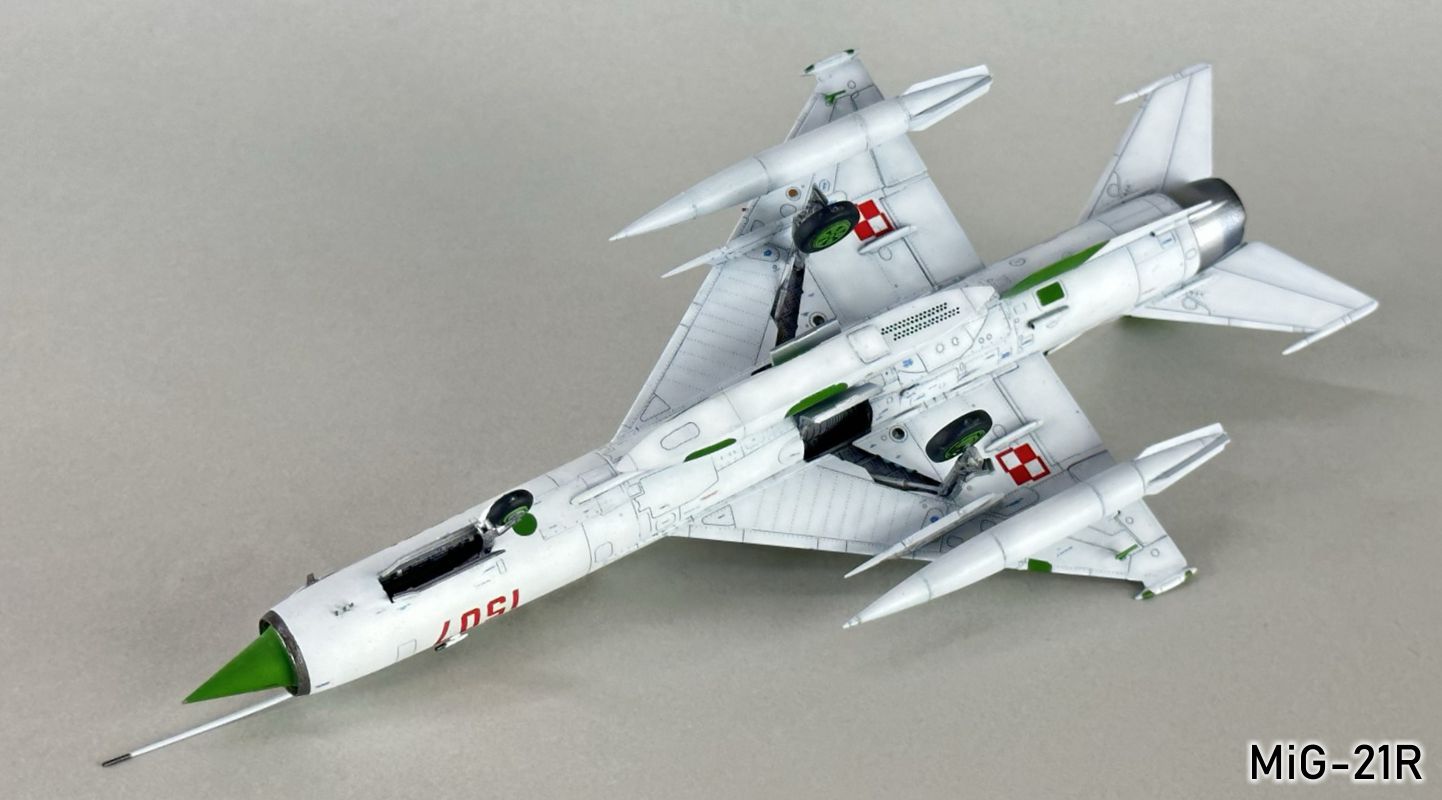 MiG-21R 113g.jpg