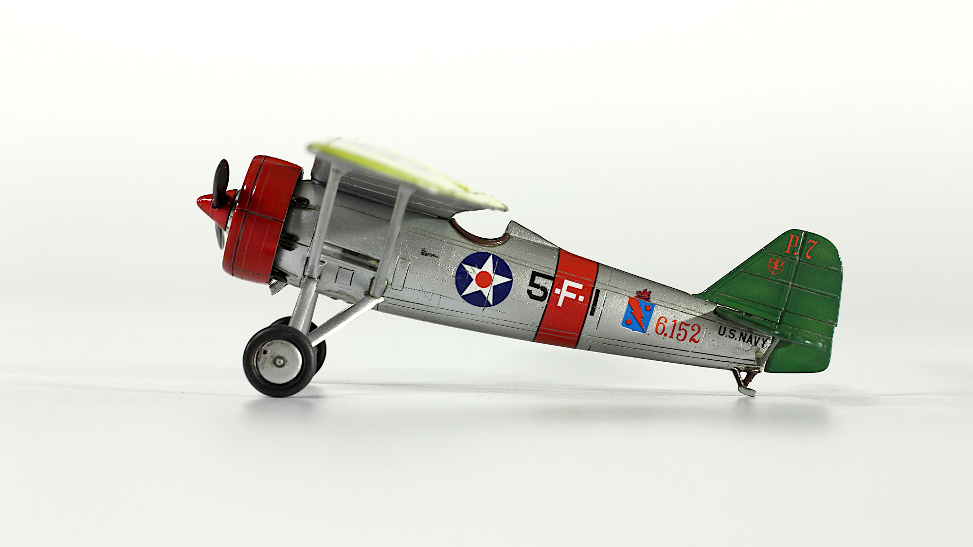 PZLP7USN_001.jpg